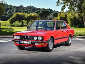 E28 (1981–1987)