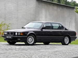 E32 (1986–1994)