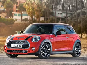 F55 (2018–2021)