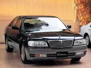 Y33 (1996–1998)