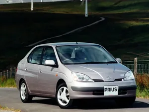 NHW10 (1997–2000)